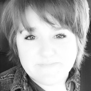 Meet your Posher, Karrie